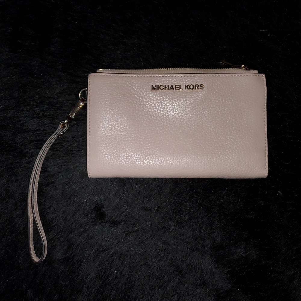 Michael Kors Wristlet